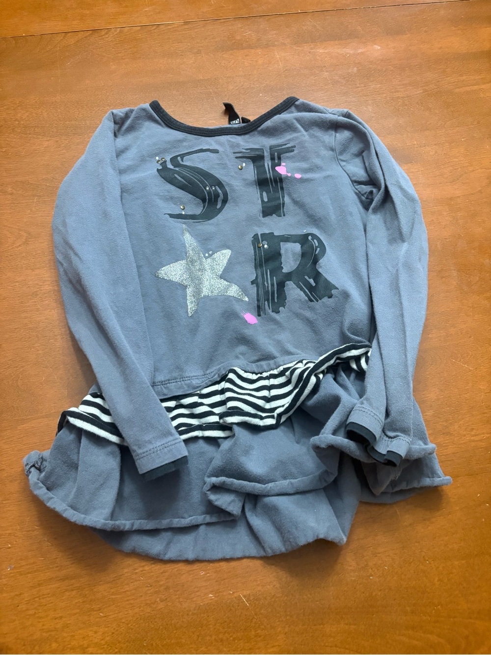 Emu Girls Long Sleeve Blue Gray Star 'STR' Ruffle Hem Tee
